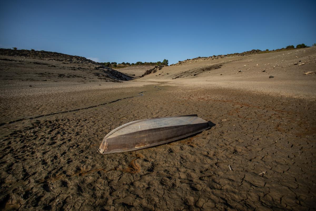 PALACIOS DEL PAN. EMBALSE DE RICOBAYO VACIO