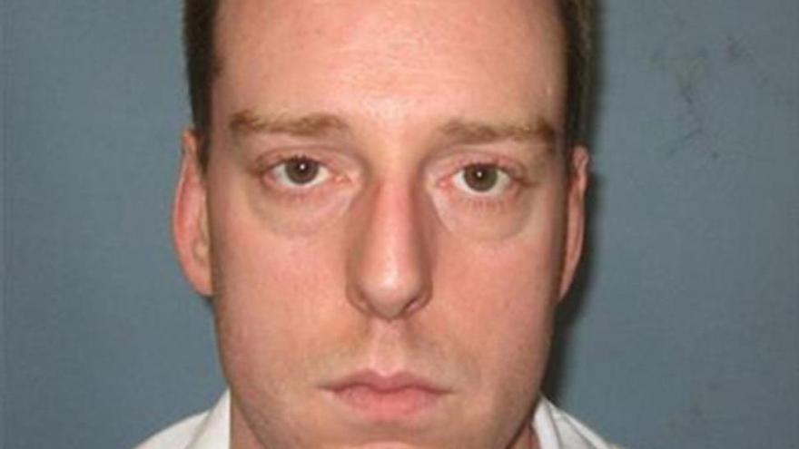 Un reo agoniza 13 minutos durante su ejecución en Alabama