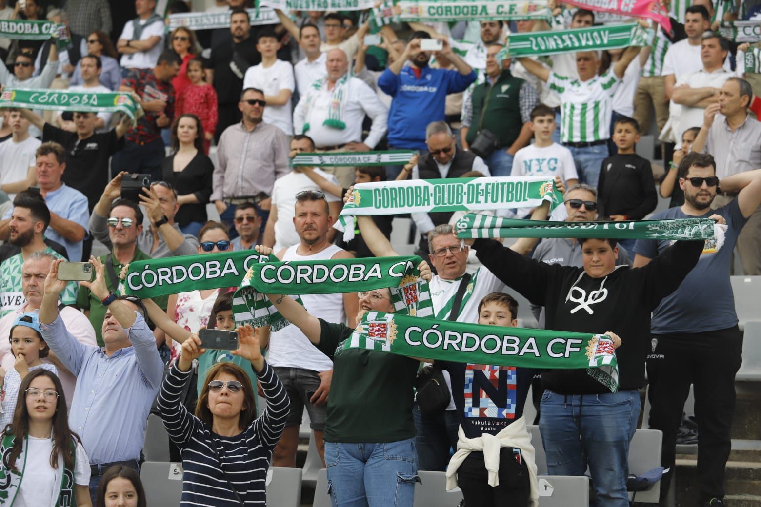 Córdoba CF-San Fernando: las imágenes del partido en El Arcángel