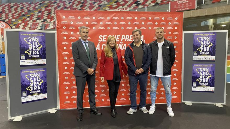 José Ulfe, Diana Cabanas, David Iglesias y César Carballeira, en la presentación de la San Silvestre. |  // L. O.