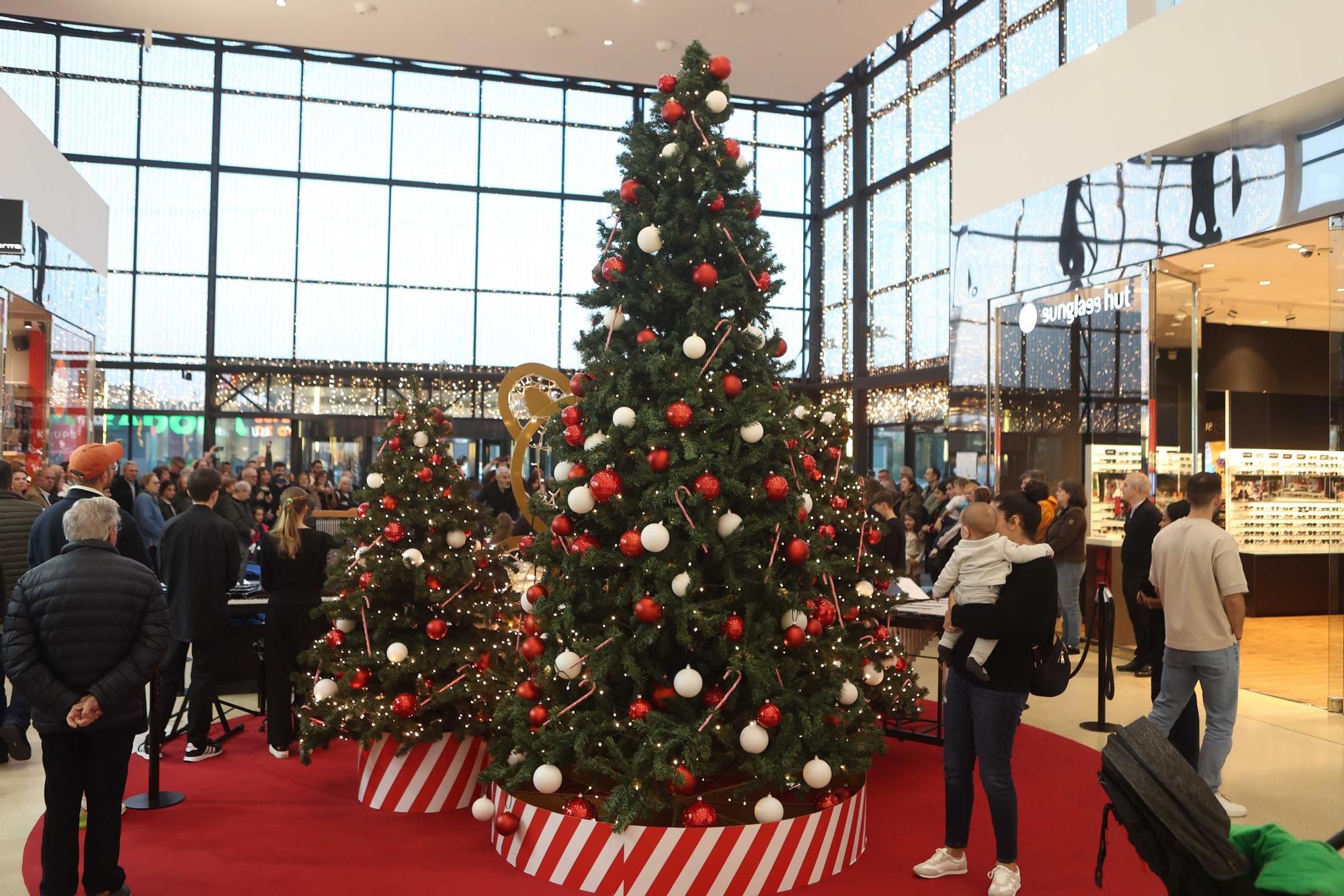 Coruña The Style Outlets enciende la Navidad con sorteos y música