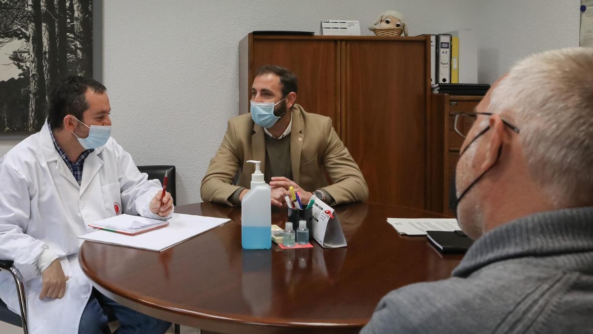 El concejal Braina junto al director de Salud Pública, Carles Escrig.