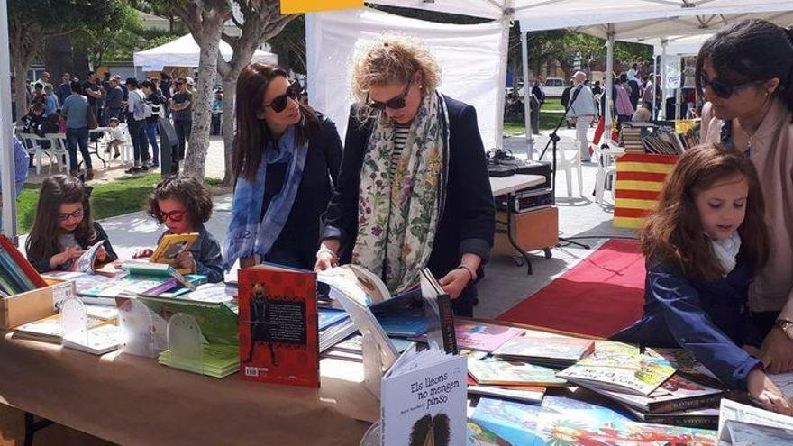 Benicarló saca a la calle el placer por la lectura