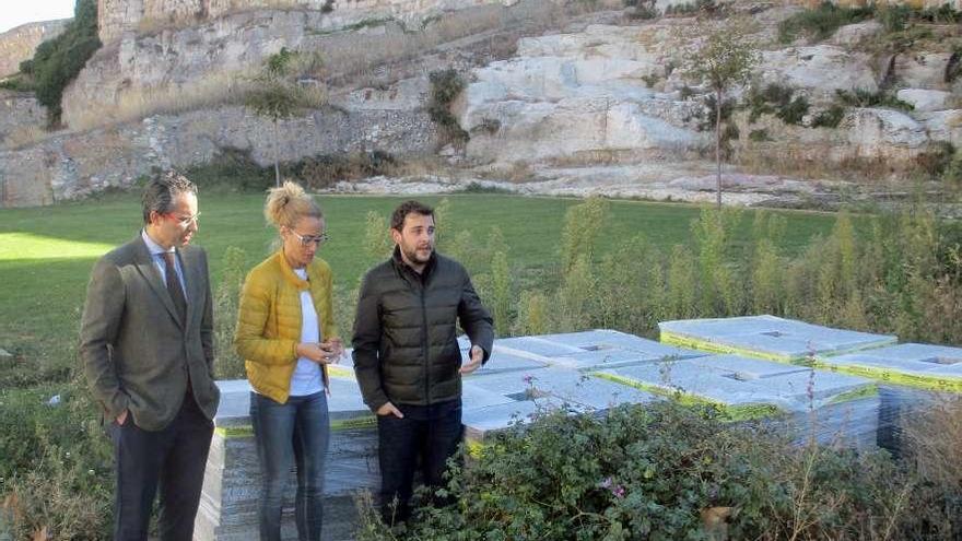 José Luis González Prada, Sonia Calvo y Víctor López de la Parte, ayer.