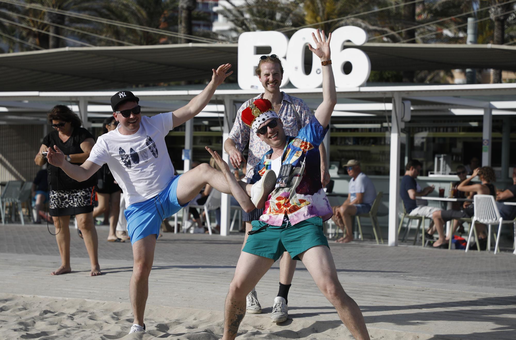 Sonne, Bier und Baden: So sieht es derzeit an der Playa de Palma auf Mallorca aus