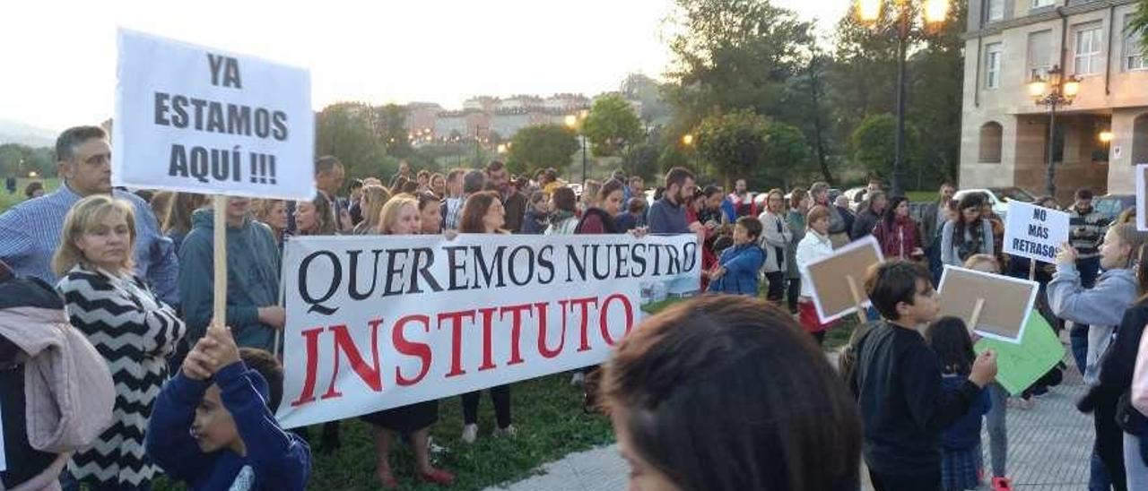 Vecinos de La Florida, en una manifestación en defensa del instituto.