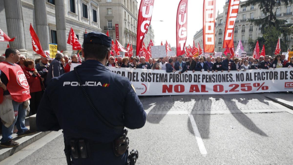 Manifestación de UGT y CCOO en Madrid.