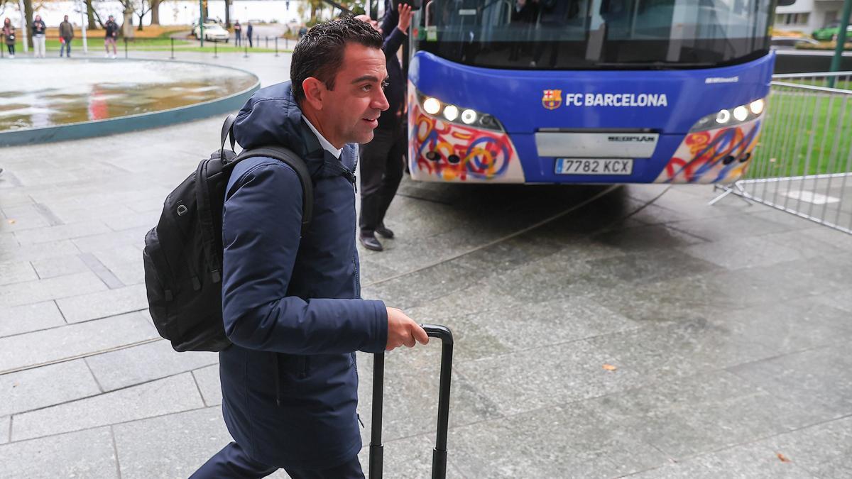 Xavi Hernández, a su llegada a Hamburgo este lunes