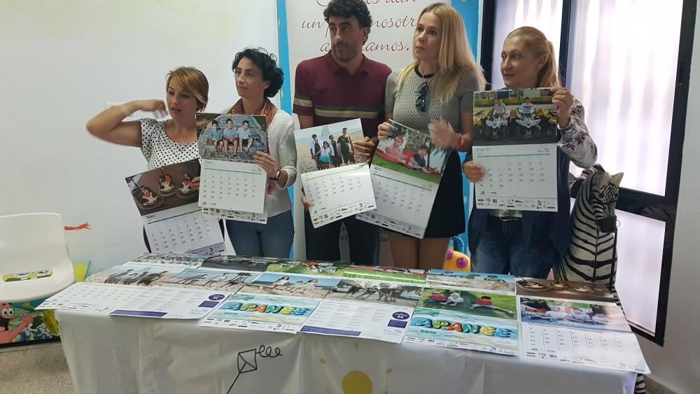 La Asociación de Niños con Necesidades especiales presenta su calendario, del que editará 3.000 ejemplares, con imágenes de los jóvenes que integran el colectivo