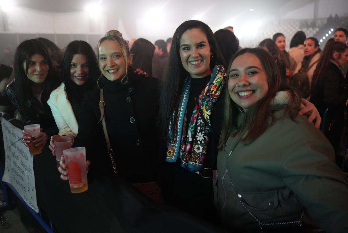 Los Caños llenan de música y nostalgia la plaza de toros de Córdoba