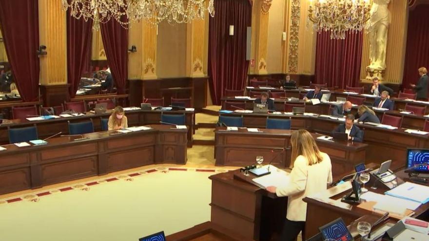 Imagen del debate sobre la sanidad pitiusa en el Parlament.