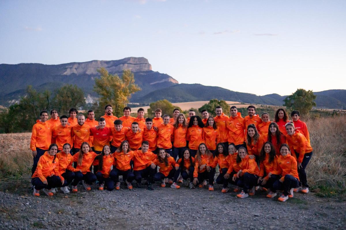 Los 45 atletas españoles para el Munidal ya están en Canfranc