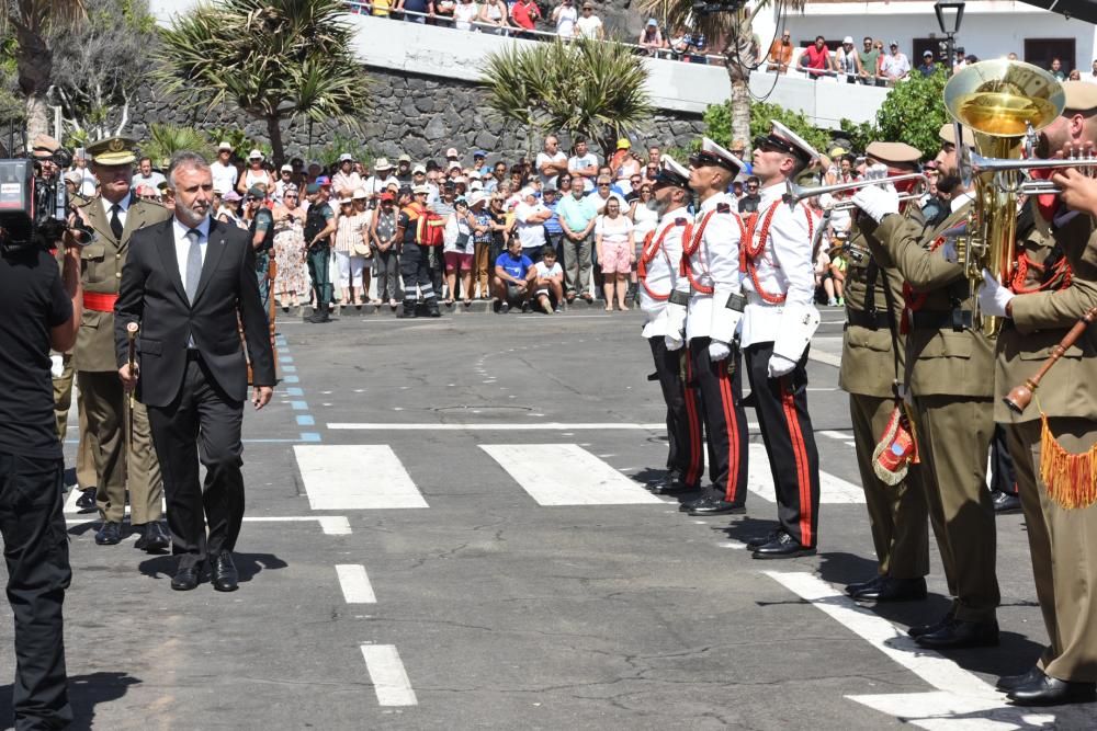 Ángel Víctor Torres, en los actos de la festividad de la Virgen de Candelaria