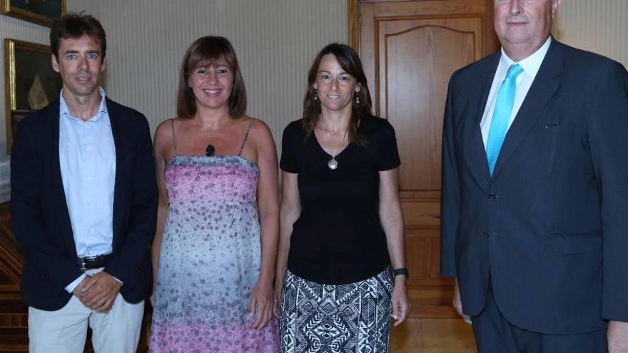 Antonio Zaforteza, Francina Armengol, Isabel Teruel y Bartomeu Bestard, ayer.