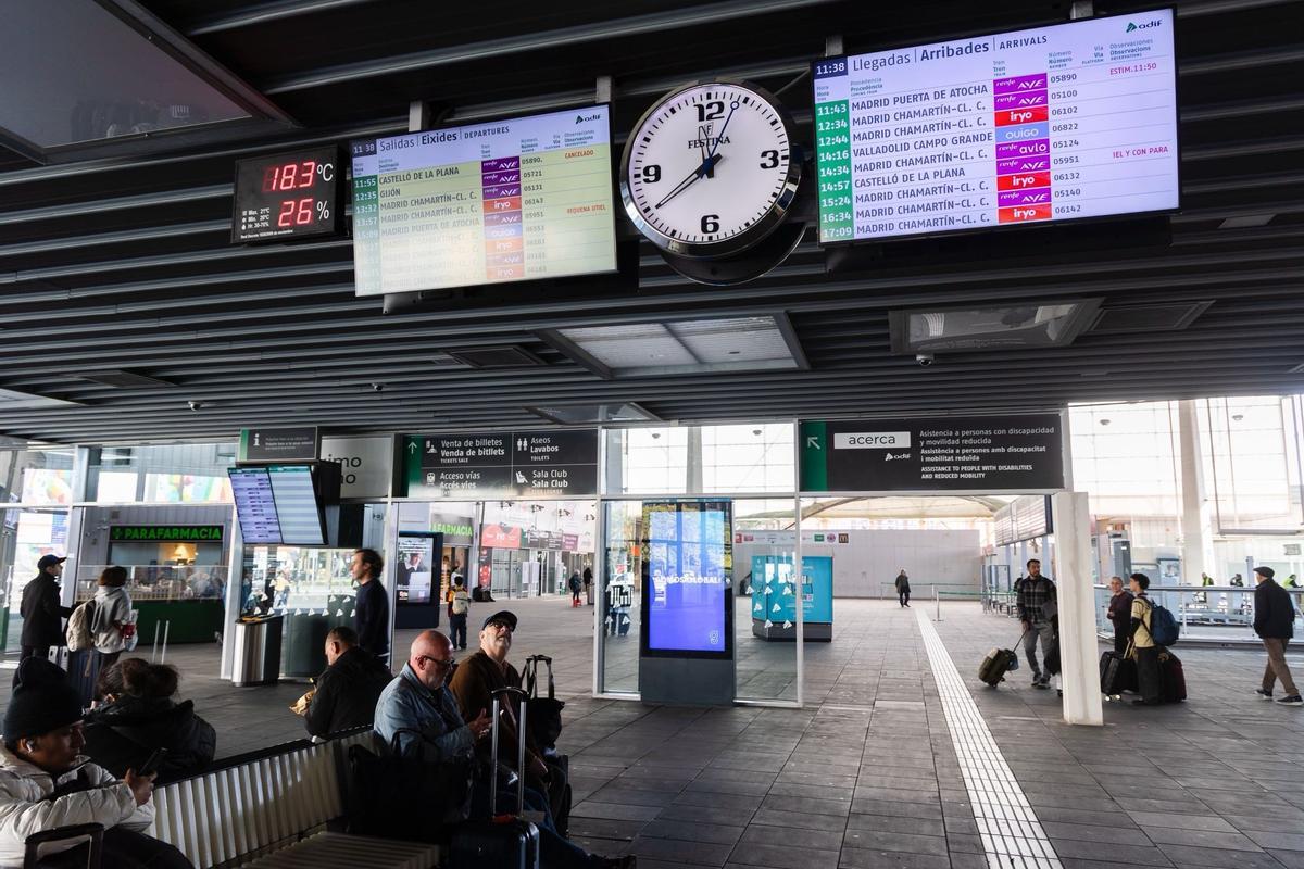 Aspecto de la estación de alta velocidad Joaquín Sorolla, en València, esta mañana.
