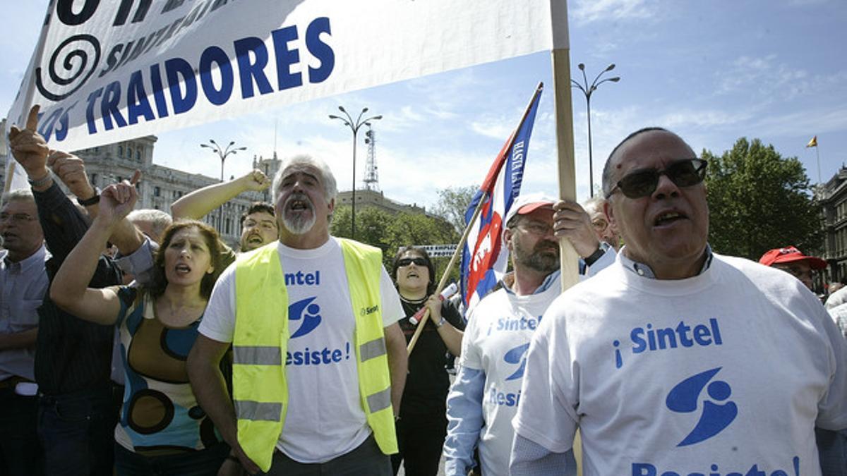 Manifestación del Primero de Mayo en Madrid, en el 2005, de los trabajadores de Sintel.