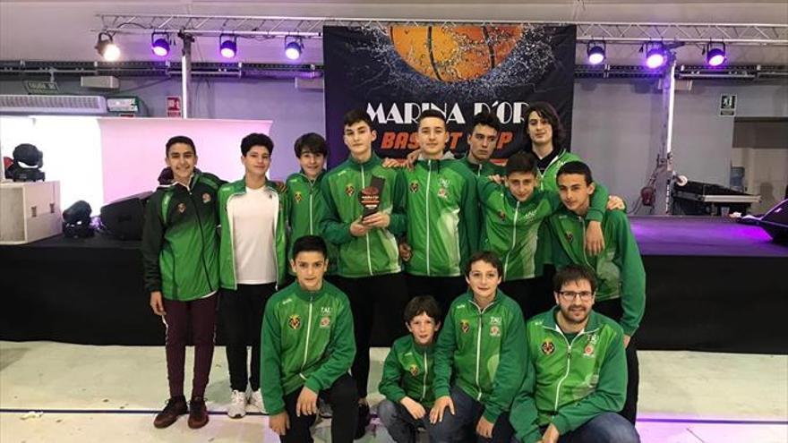 El TAU Castelló i el CBC brillen   en la XII Marina d’Or Basket Cup