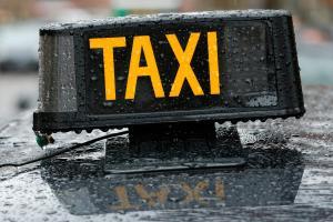 Vaga del taxi a Barcelona: Carrers tallats i altres afectacions al trànsit