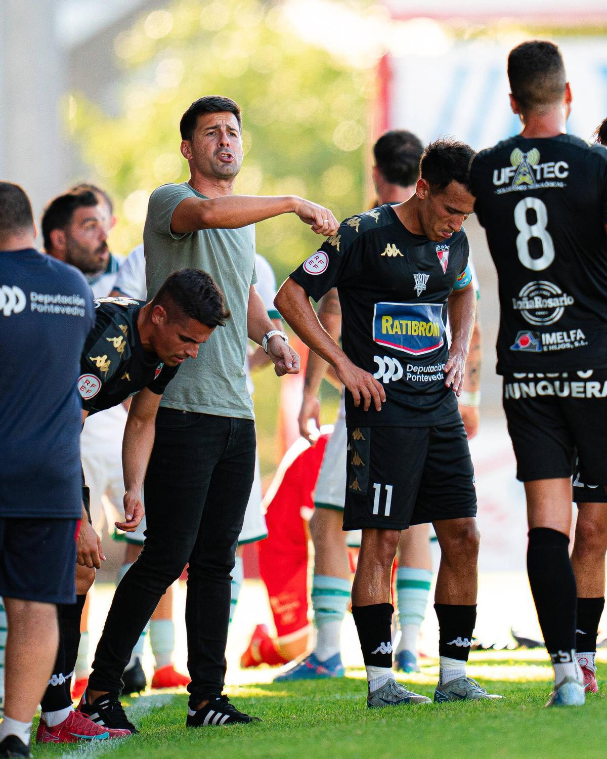 El técnico de los vilagarcianos ve a su equipo preparado.