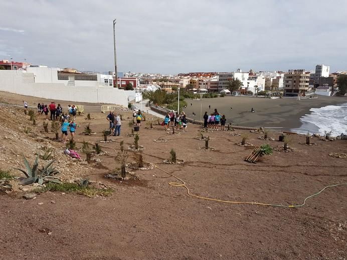 Talleres de reciclaje, limpieza de residuos en La Garita