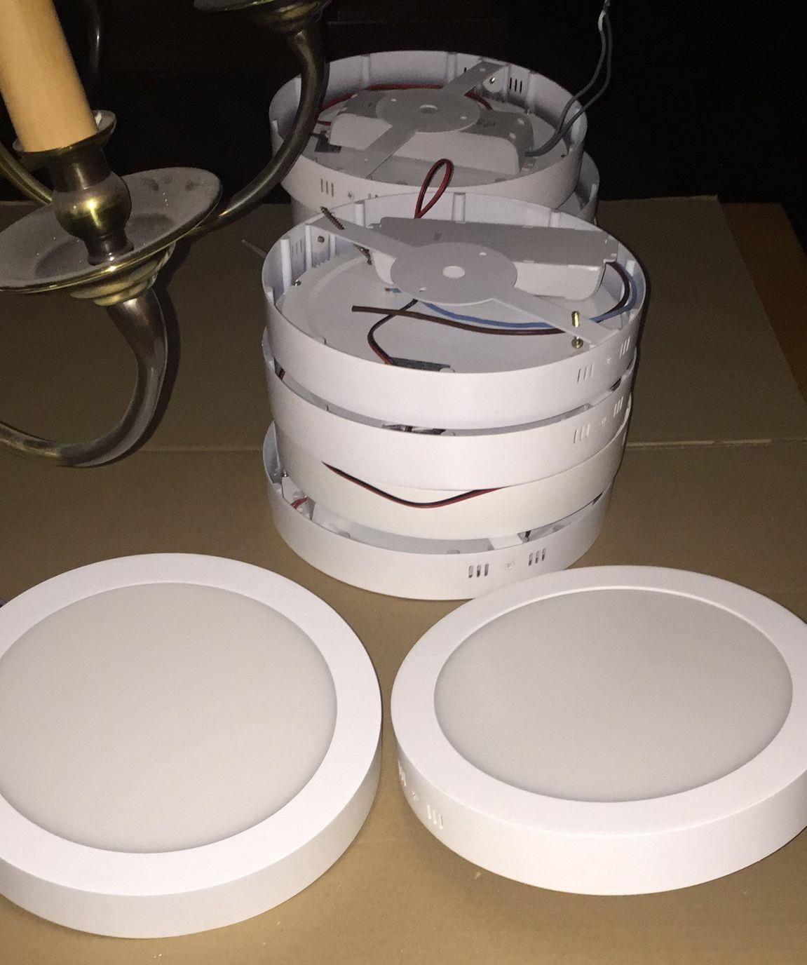 Las «rebajas» del Colegio de Abogados de Vigo: ponen a la venta muebles con historia