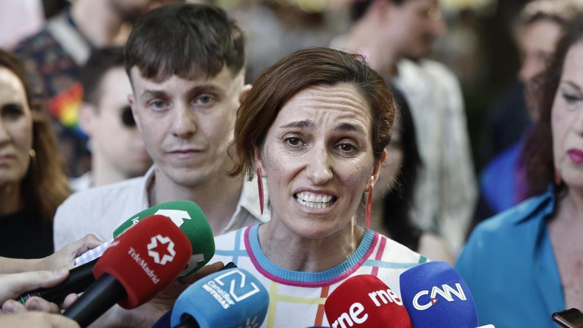 Mónica García asegura que cualquier progresista "tiene que defender los derechos del colectivo LGTBI"