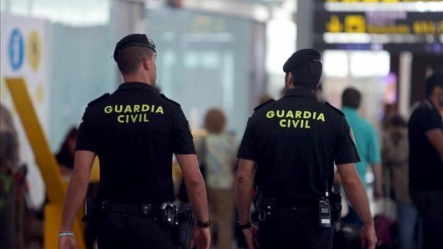 La Guardia Civil de Castellón se vuelca con el comedor social del Padre Ricardo