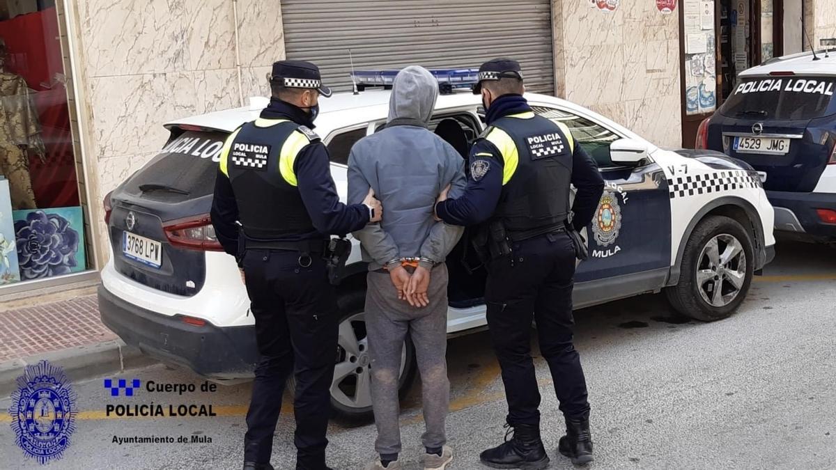 Detenido en Mula