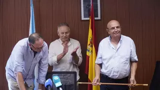El PP recupera la alcaldía de Touro en la tercera moción de censura con edil tránsfuga