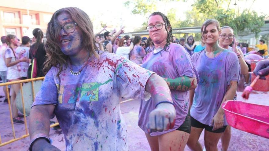 Ceutí se llena de colores con la Holi Day Party (2)