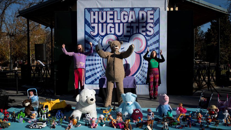 Consumo sensibiliza en el Retiro sobre el impacto negativo de la publicidad sexista en el sector de los juguetes