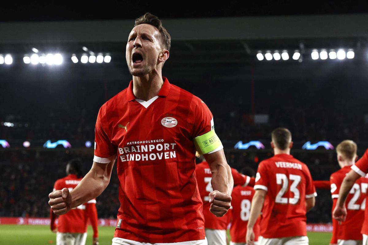 UEFA Champions League - PSV Eindhoven vs Borussia Dortmund