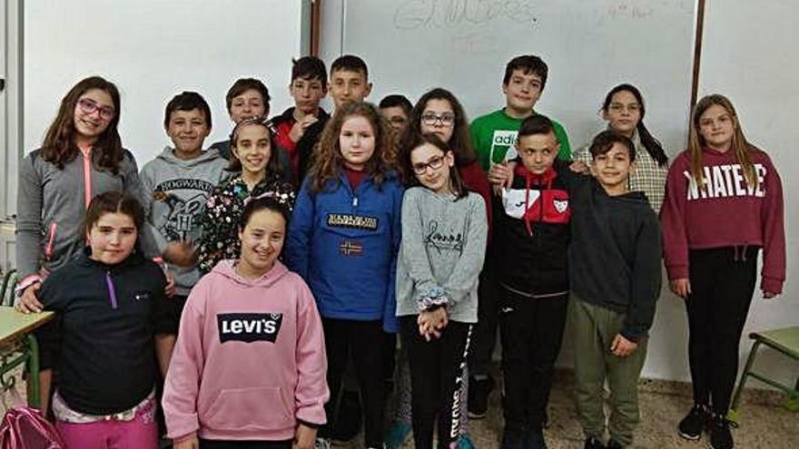 Alumnos carraleses participantes en el estudio sobre la conservación del pan.