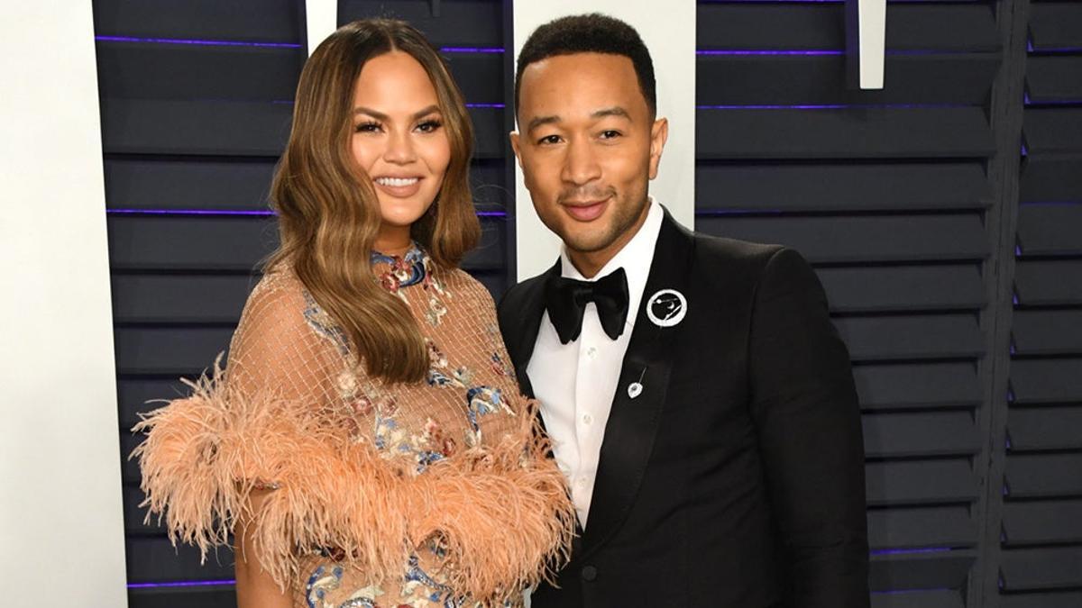 Chrissy Teigen y John Legend en los Oscar