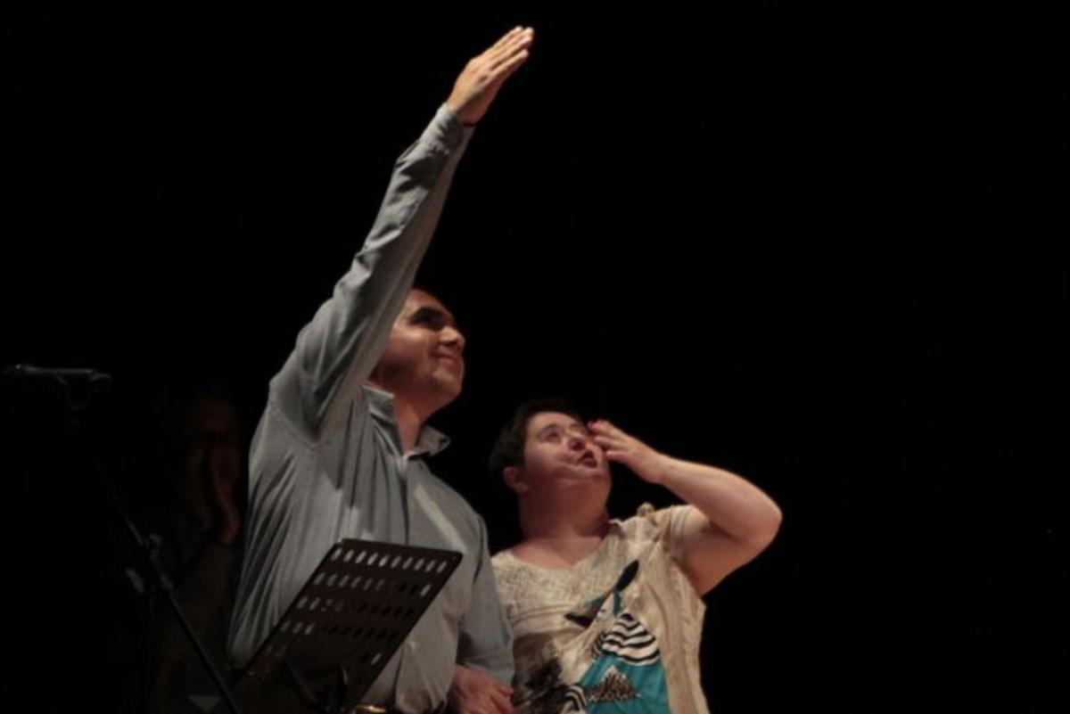 Actuación de la Escola de Teatro en el homenaje. | // SANTOS ÁLVAREZ
