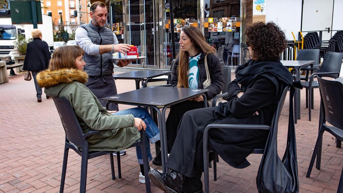 Los servicios representaron el 66% del paro en Alcoy este pasado año.