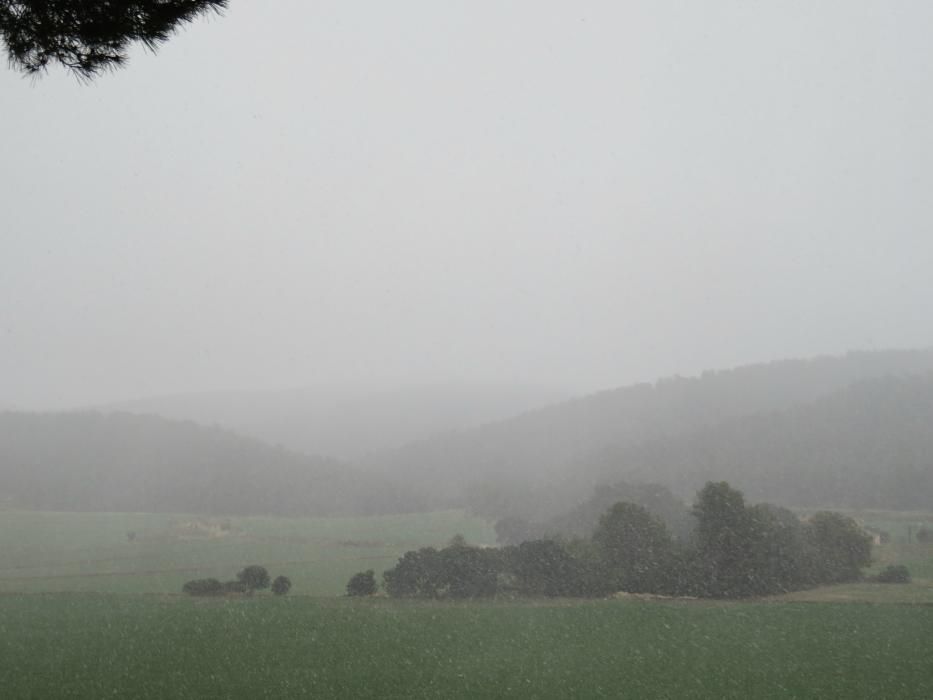 Imágenes tomadas desde la carretera que une Banyeres de Mariola con Onil