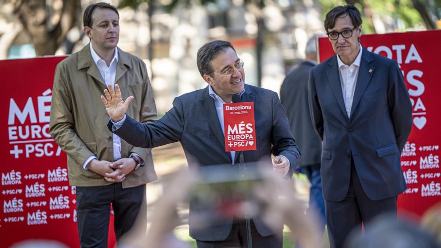 El ministro Albares, Salvador Illa y el candidato del PSC a las europeas, Javi López, en un mitin en Nou Barris