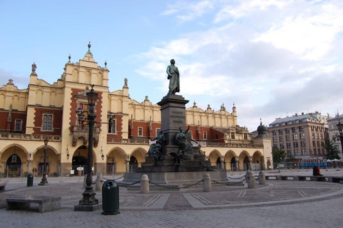 Estatua de Adam Mickiewicz Estatua de Adam Mickiewicz