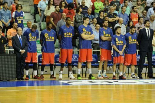 Partido entre el UCAM Baloncesto y el Manresa