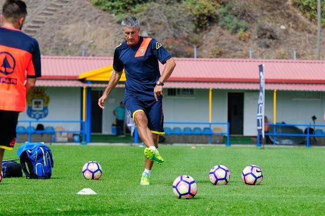 Entrenamienro de la UD Las Palmas previo a la ...