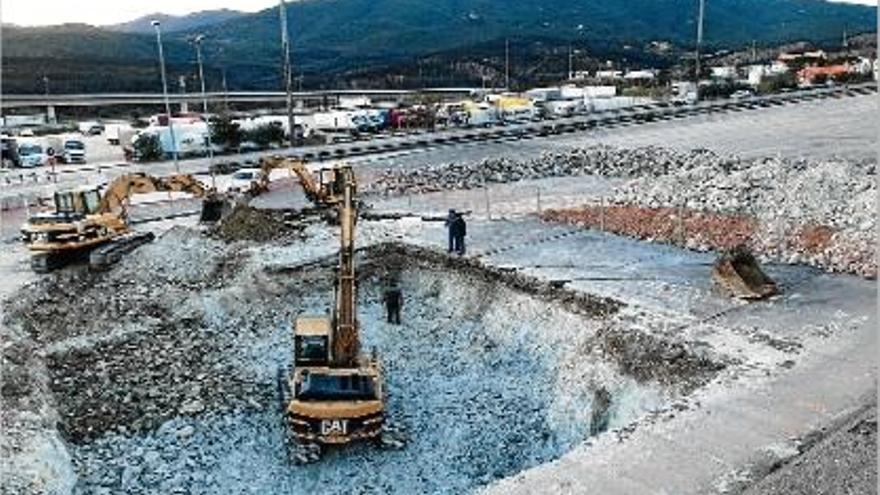 La Jonquera Comencen les obres de l&#039;aparcament de la duana