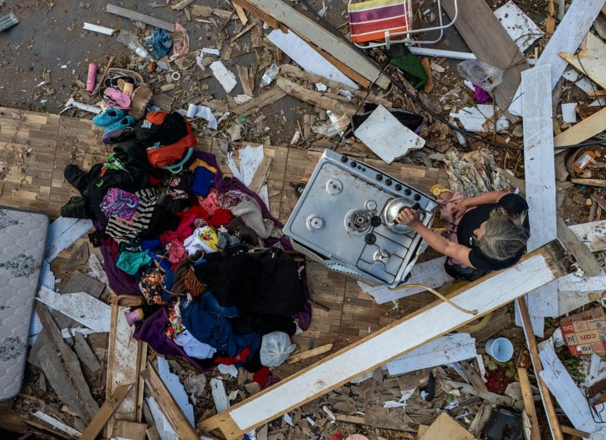 Declaran calamidad pública tras un tornado que dejó seis muertos y 750 heridos en Brasil.