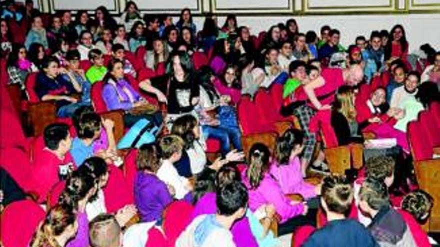 Teatro en inglés que enseña valores