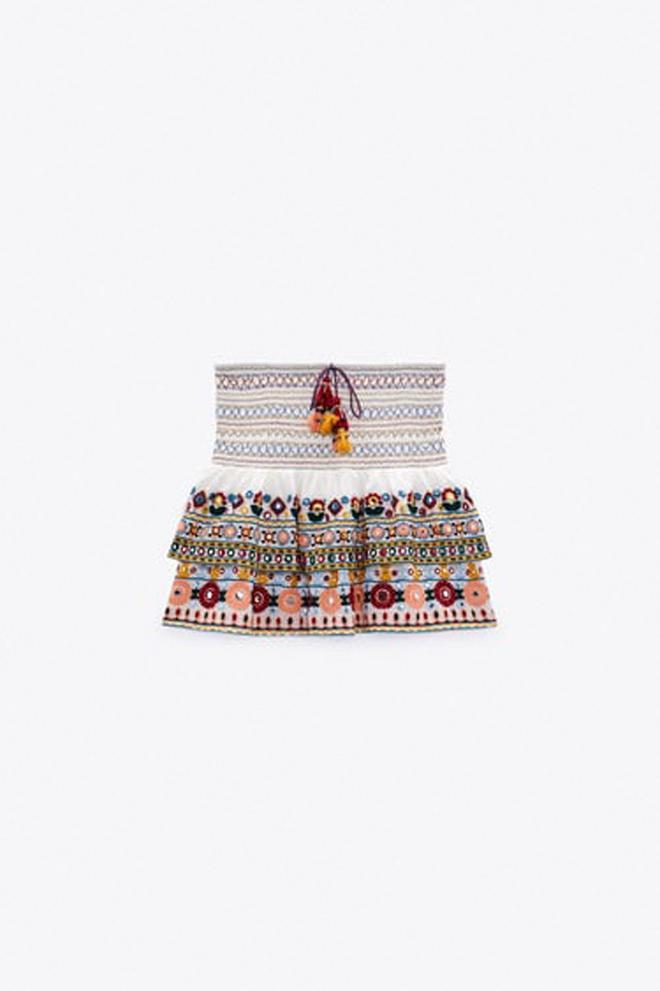 Falda bordados de Zara (precio: 29,95 euros)
