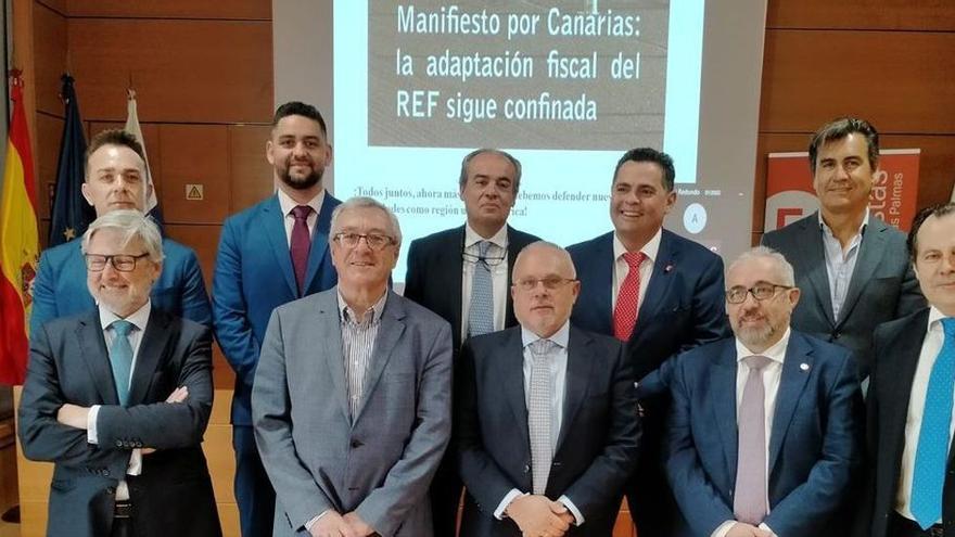 La patronal canaria insta a Montero a respetar el REF y defender los intereses de las Islas en Bruselas