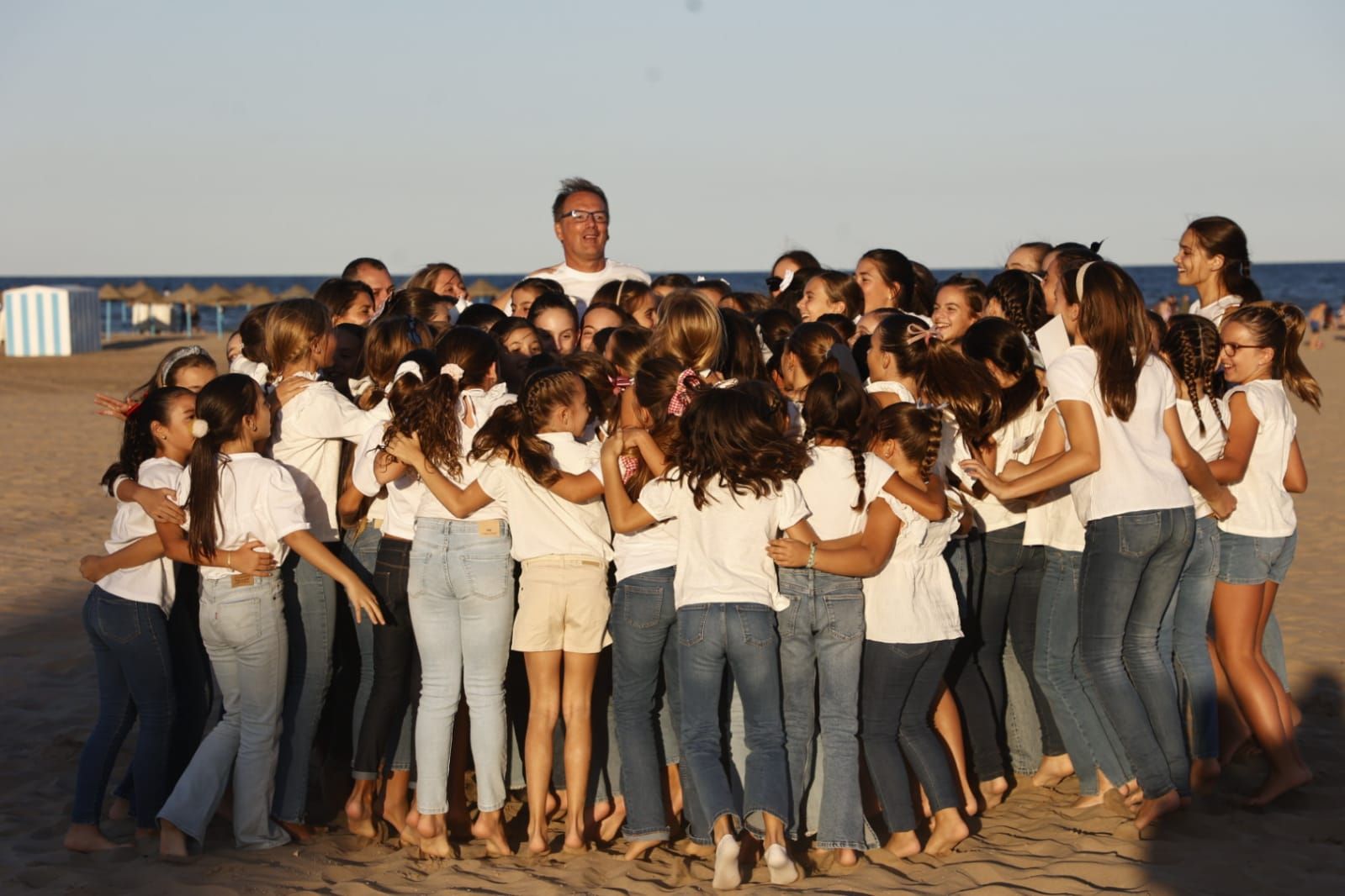 La fiesta playera de las candidatas a Fallera Mayor Infantil de València 2024