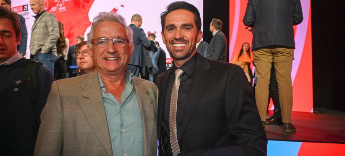 Roberto Álvarez, a la izquierda, y Alberto Contador. | ROBERTO MENÉNDEZ