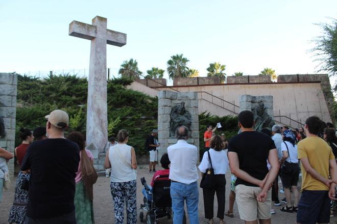 Galería | Así ha sido la ruta que recorre las huellas del Franquismo en Badajoz