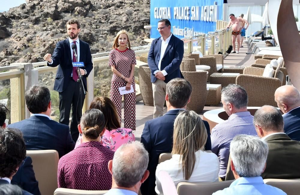 Encuentro de Pablo Casado (PP) con hoteleros en el sur de Gran Canaria